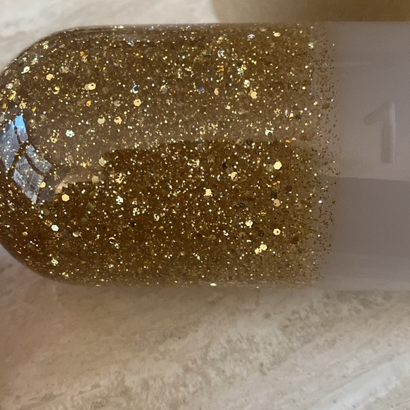 Jonathan Adler Acrylic Pill 150mg - Picture 2 of 5